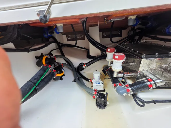 It's So Easy Yacht Photos Pics 