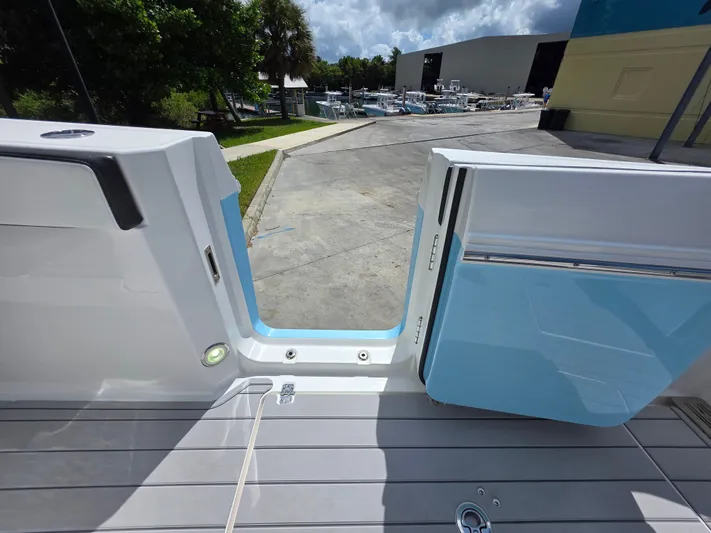 It's So Easy Yacht Photos Pics 