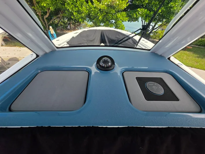 It's So Easy Yacht Photos Pics 