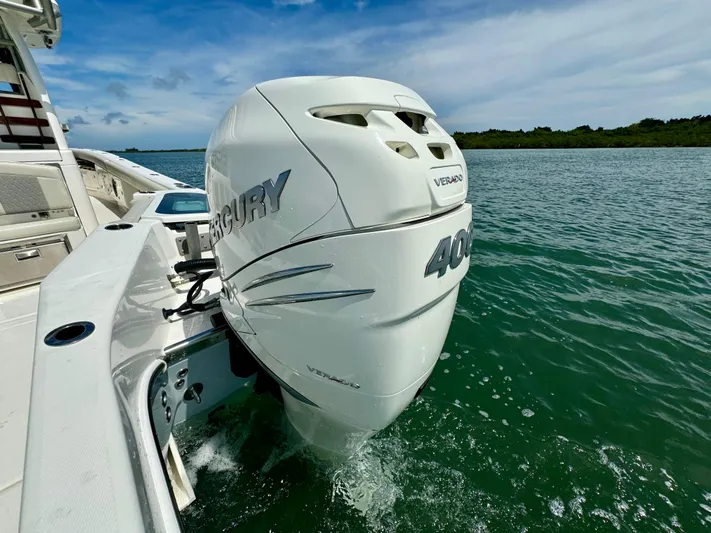 Mermaiden Yacht Photos Pics 2020 Solace 345 boat with Mercury 400 outboard engine on water.