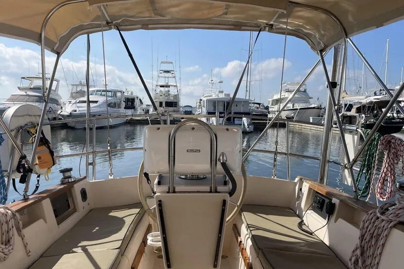 Dream Flower Yacht Photos Pics 1995 Island Packet 40 cockpit