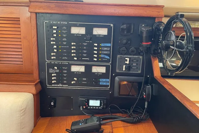 Dream Flower Yacht Photos Pics 1995 Island Packet 40 electric panel