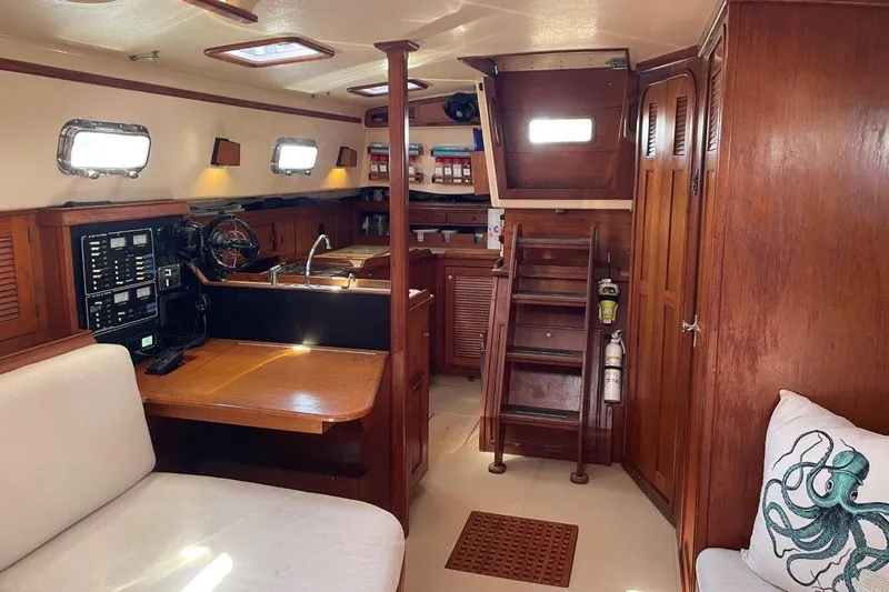 Dream Flower Yacht Photos Pics 1995 Island Packet 40 navigation station