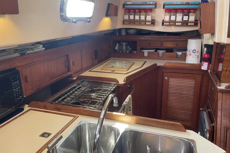 Dream Flower Yacht Photos Pics 1995 Island Packet 40 galley