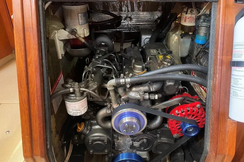 Dream Flower Yacht Photos Pics 1995 Island Packet 40 - Yanmar engine