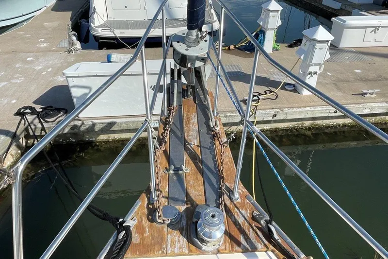 Dream Flower Yacht Photos Pics 1995 Island Packet 40 anchor platform