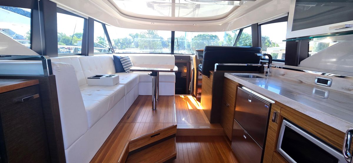 2016 Tiara Yachts 44 