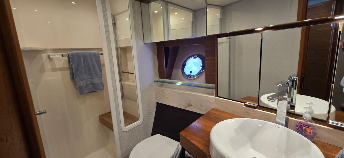 2016 Tiara Yachts 44 
