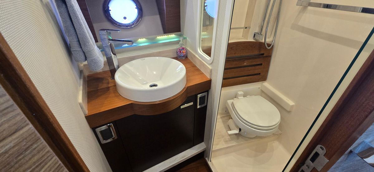 2016 Tiara Yachts 44 