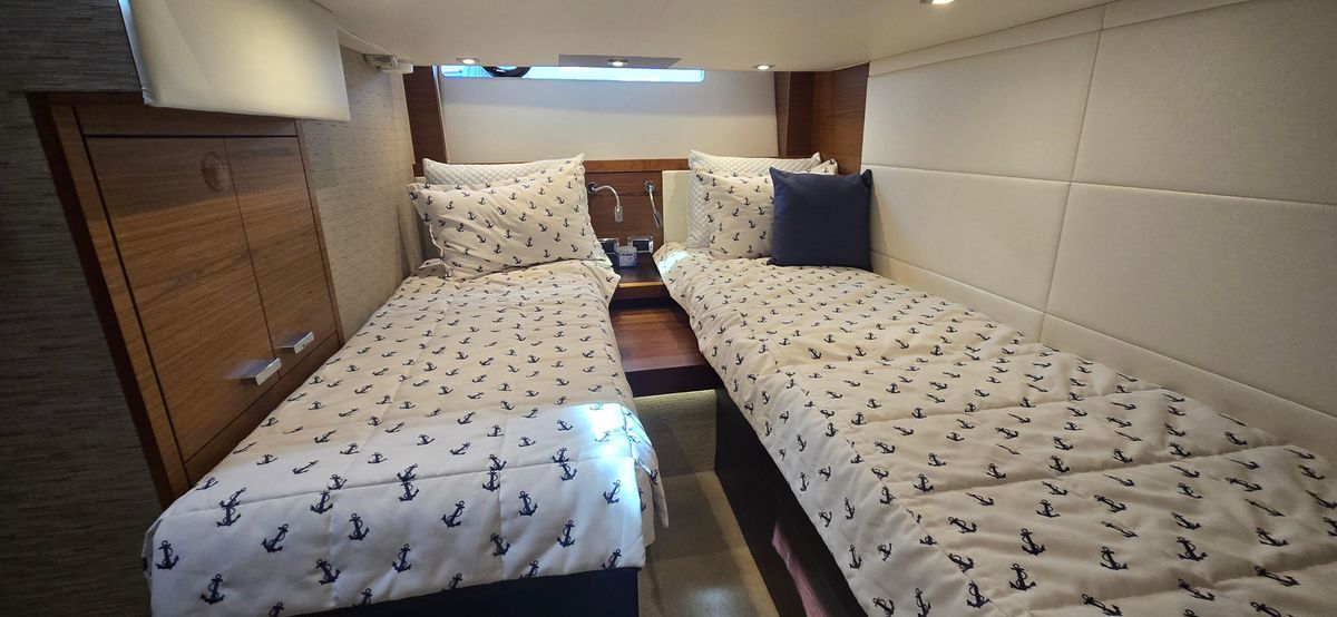 2016 Tiara Yachts 44 