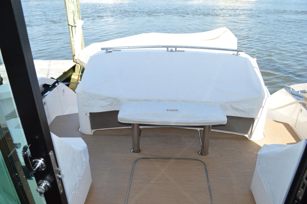2016 Tiara Yachts 44 