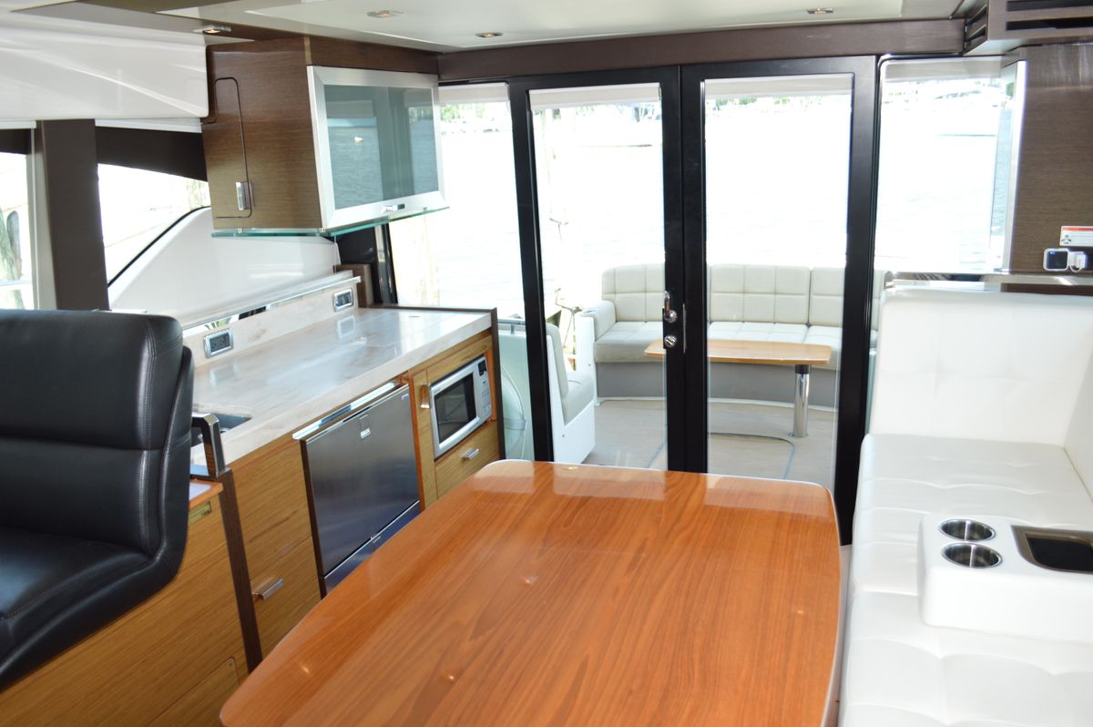 2016 Tiara Yachts 44 