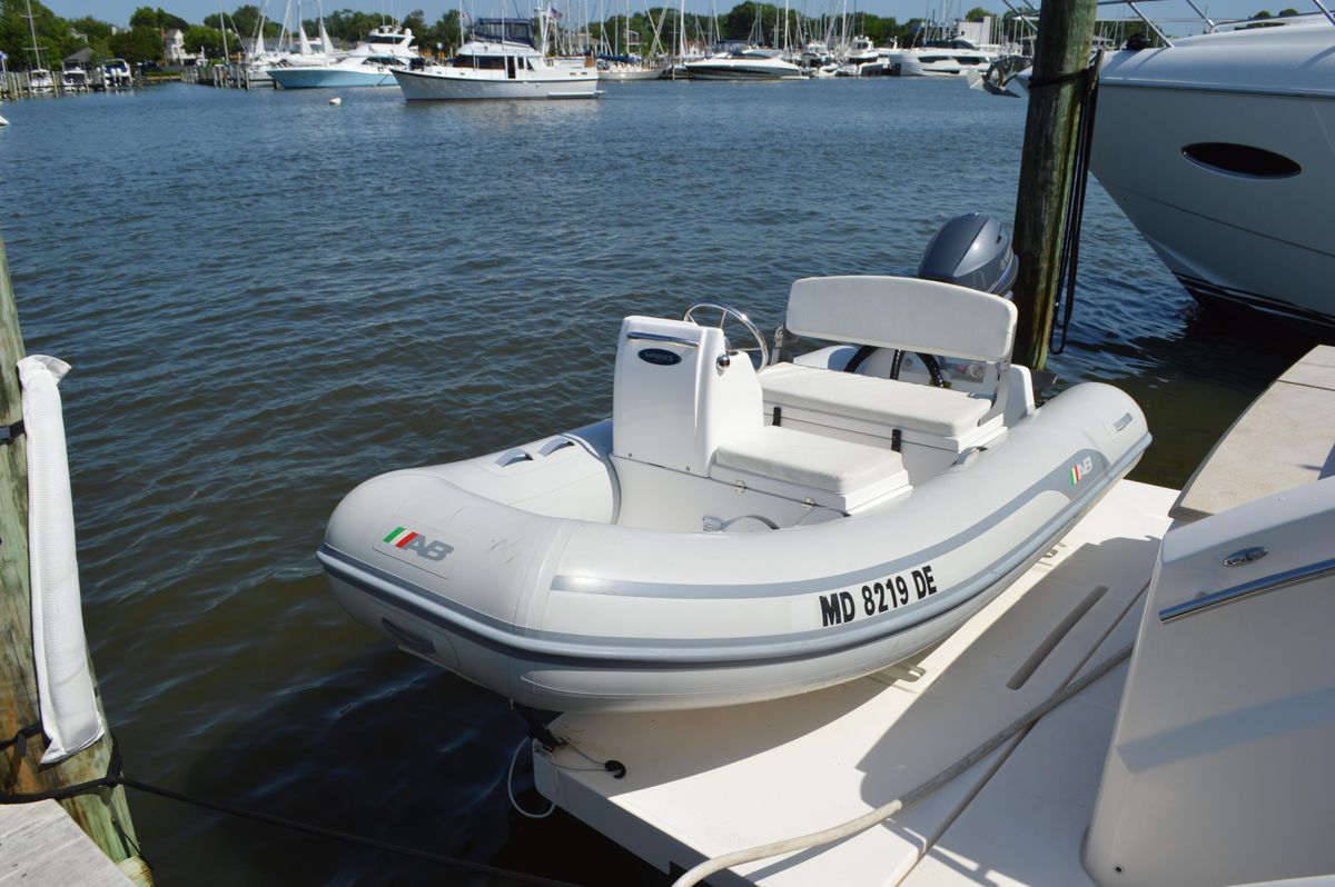 2016 Tiara Yachts 44 