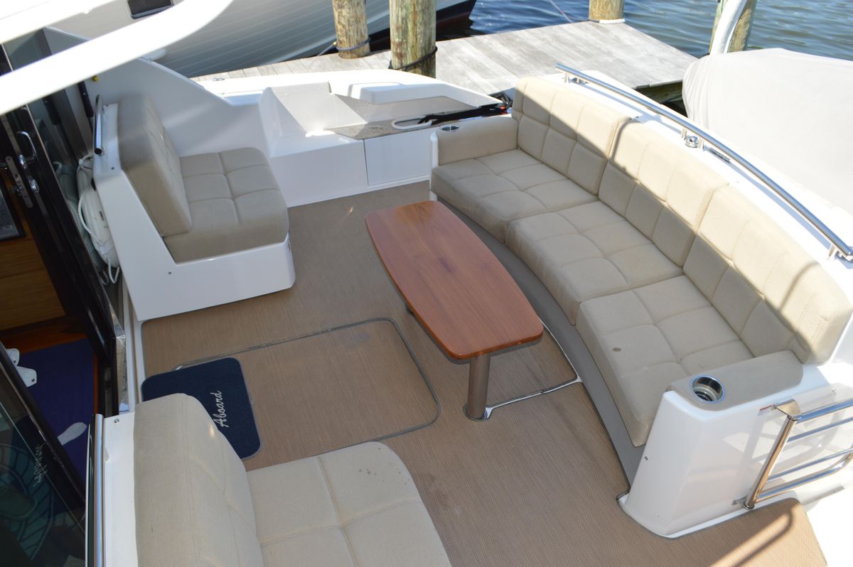 2016 Tiara Yachts 44 