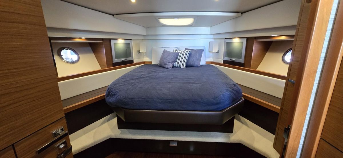 2016 Tiara Yachts 44 
