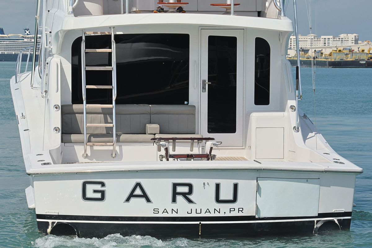 2004 Hatteras 54 