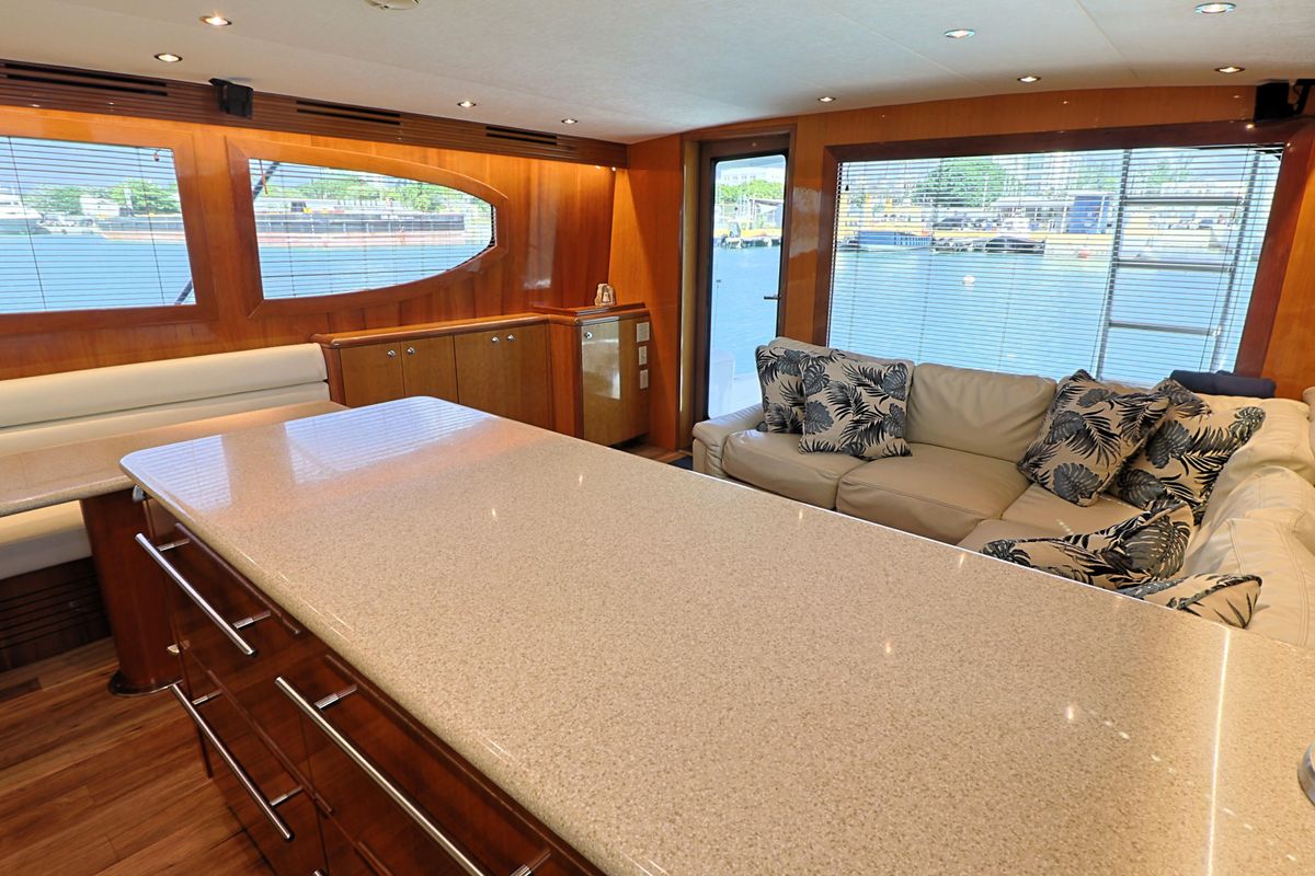 2004 Hatteras 54 