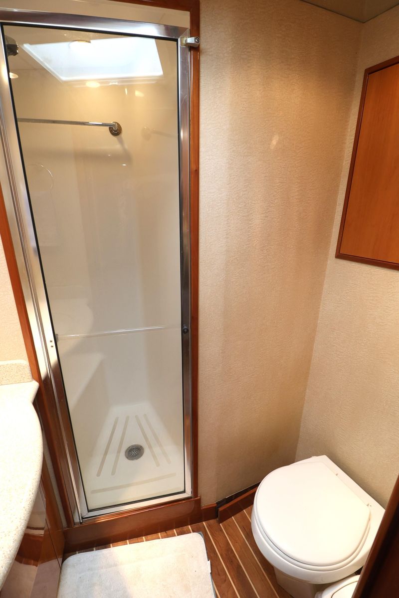 2004 Hatteras 54 