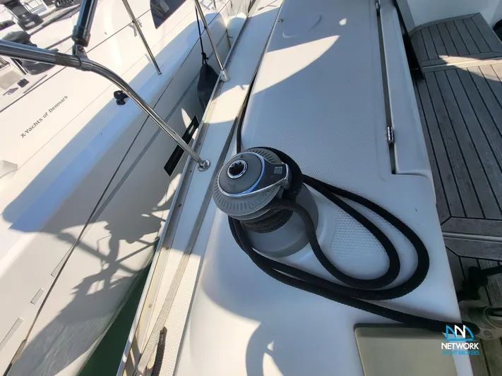  Yacht Photos Pics Deck of 2008 Hanse 400 sailboat with winch and rope.