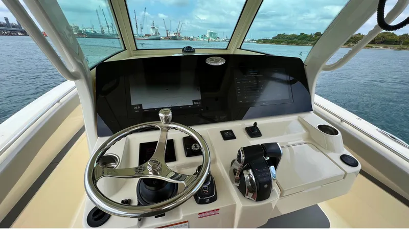 Seaduction Yacht Photos Pics Scout 33 SEADUCTION - Helm Station