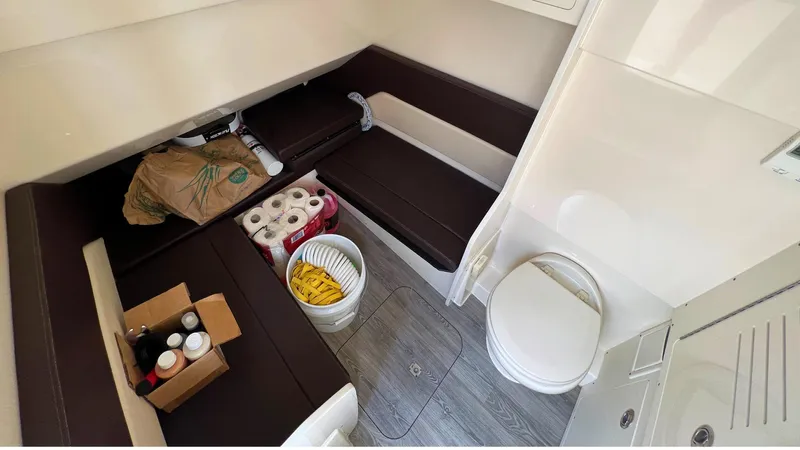 Seaduction Yacht Photos Pics Scout 33 SEADUCTION - Cabin