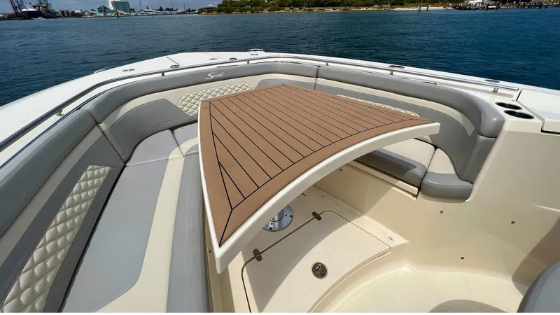 Seaduction Yacht Photos Pics Scout 33 SEADUCTION - Forward Seating & Table