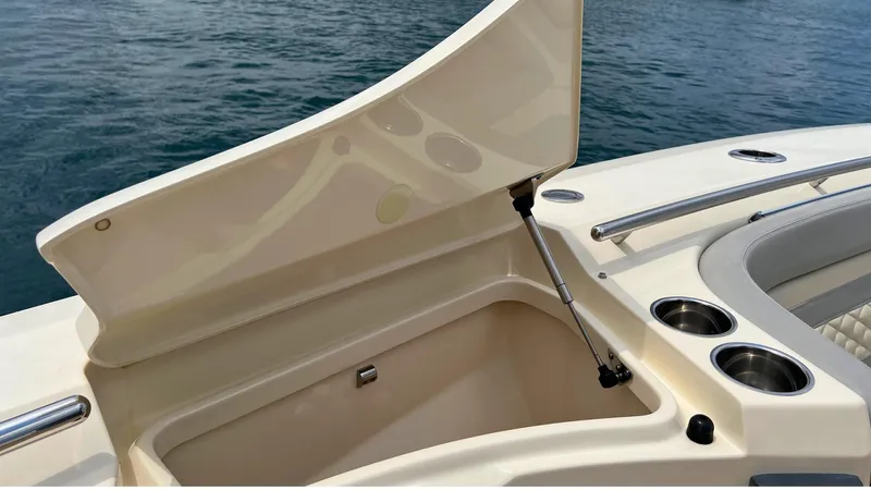 Seaduction Yacht Photos Pics Scout 33 SEADUCTION - Bow