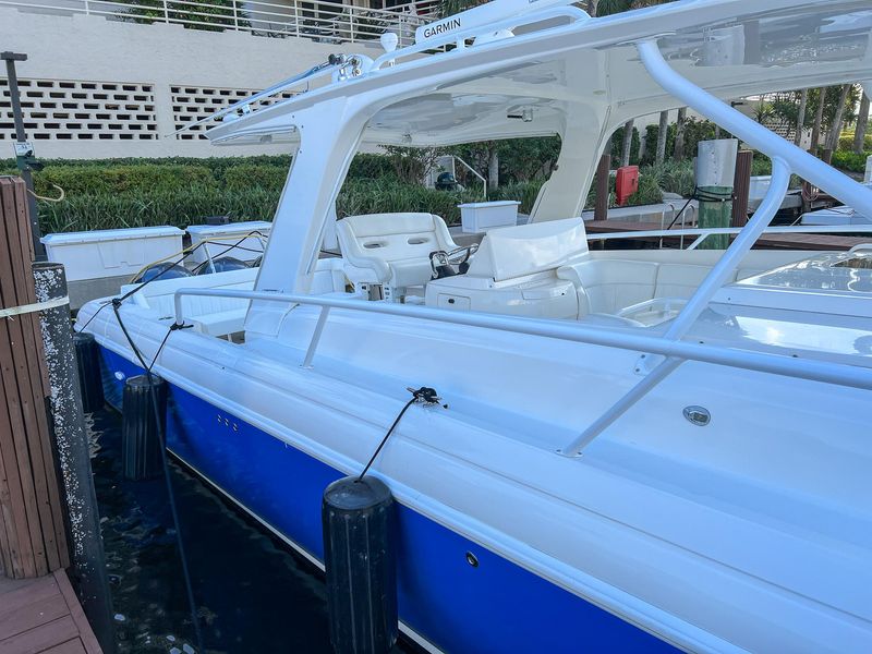 2007 Intrepid 390 Sport Yacht