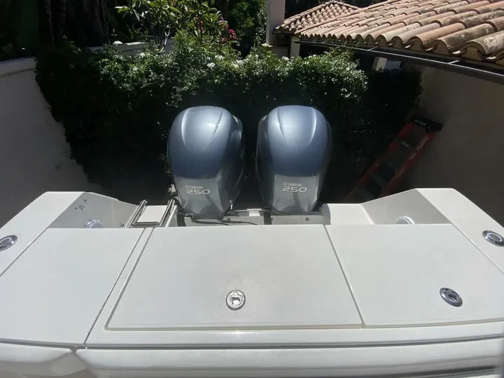  Yacht Photos Pics 2007-Regulator-29-FS