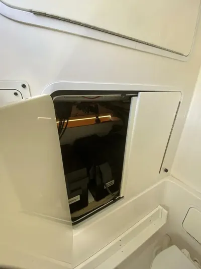  Yacht Photos Pics 2007-Regulator-29-FS