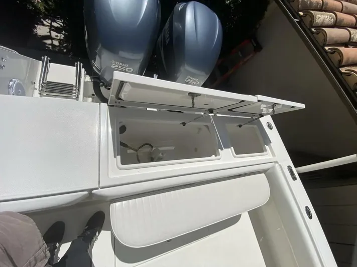  Yacht Photos Pics 2007-Regulator-29-FS