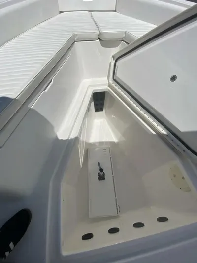  Yacht Photos Pics 2007-Regulator-29-FS