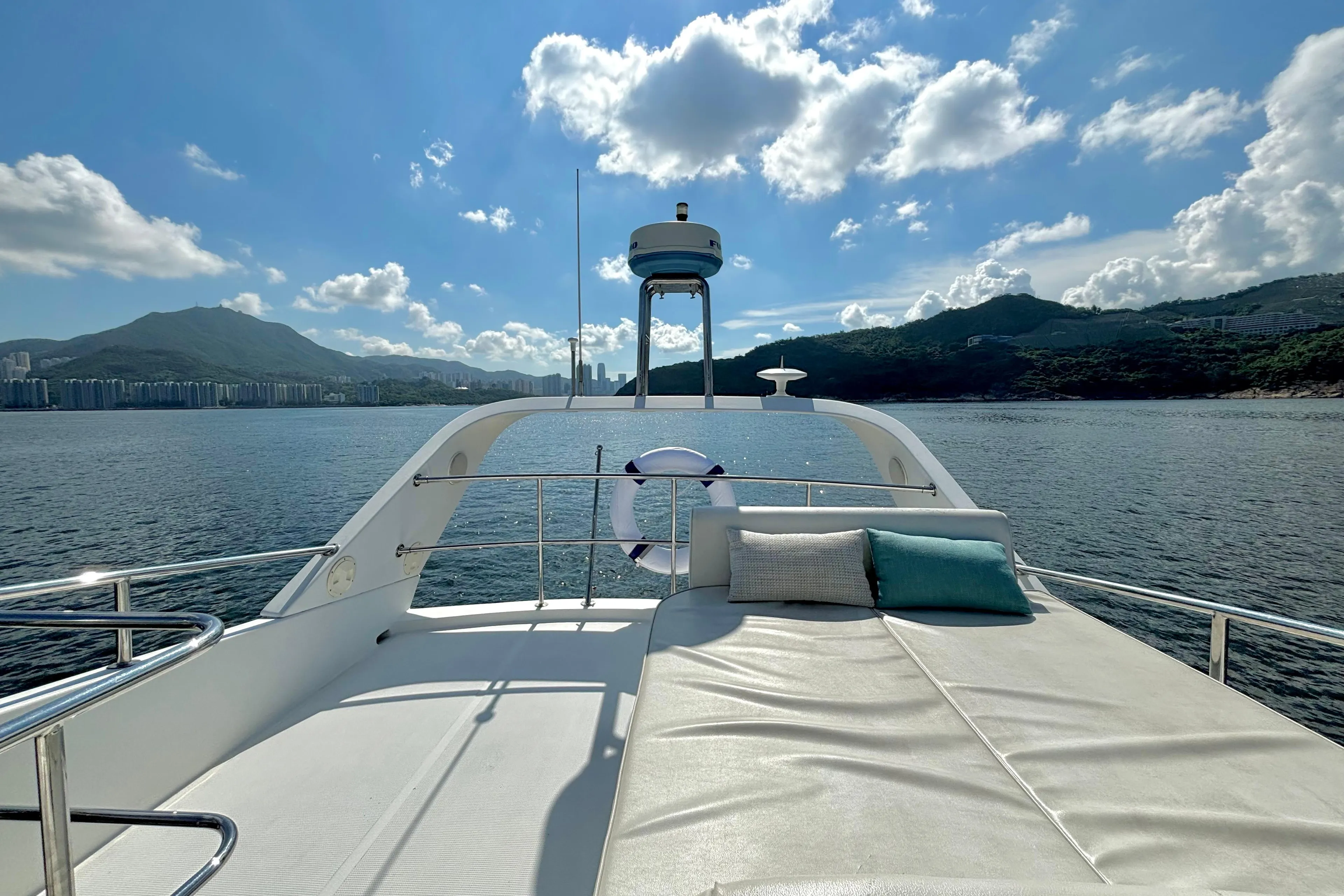 Ruby 18M - Flybridge 2