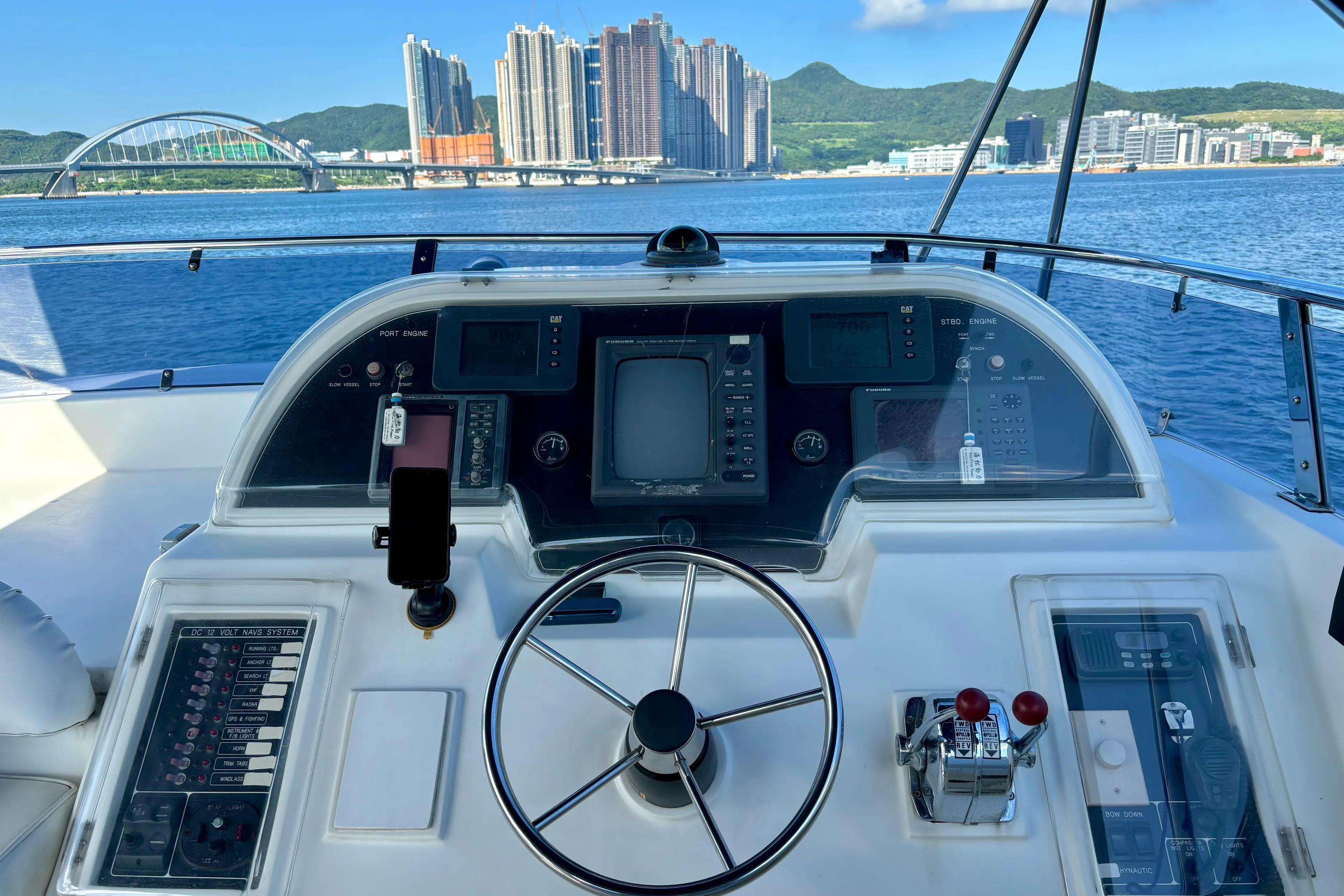 Ruby 18M - Flybridge 1