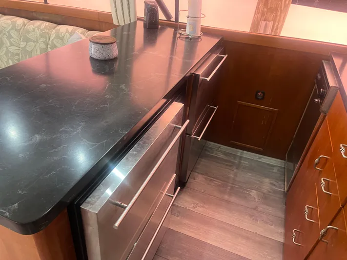 Amp'd Up Yacht Photos Pics 