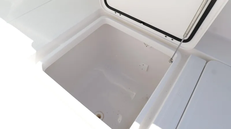 Engine Warranty Yacht Photos Pics 