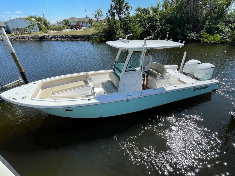 2019 Everglades 273 CC