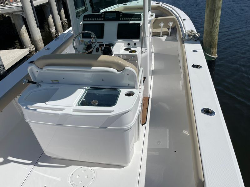 2019 Everglades 273 CC