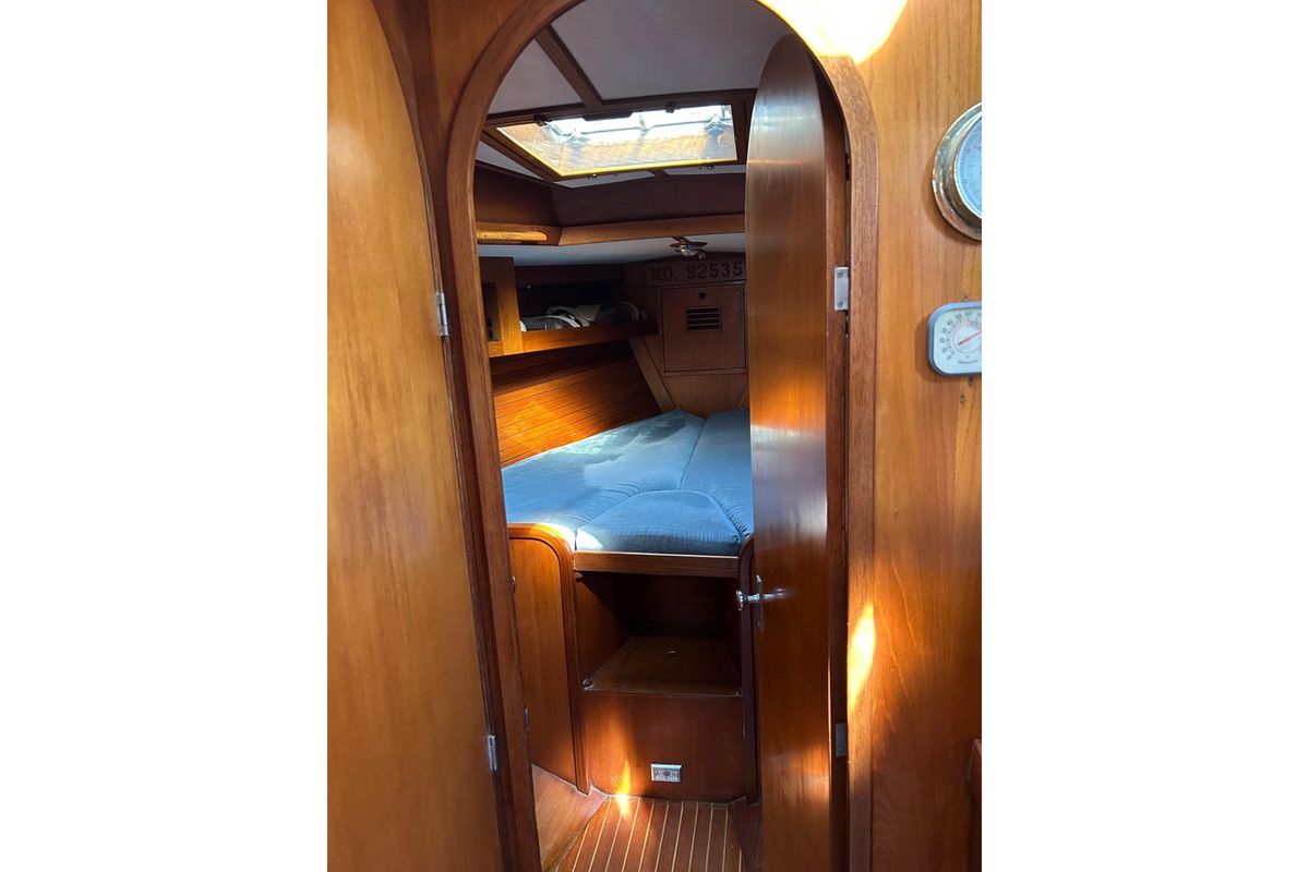 1986 Cambria 44 