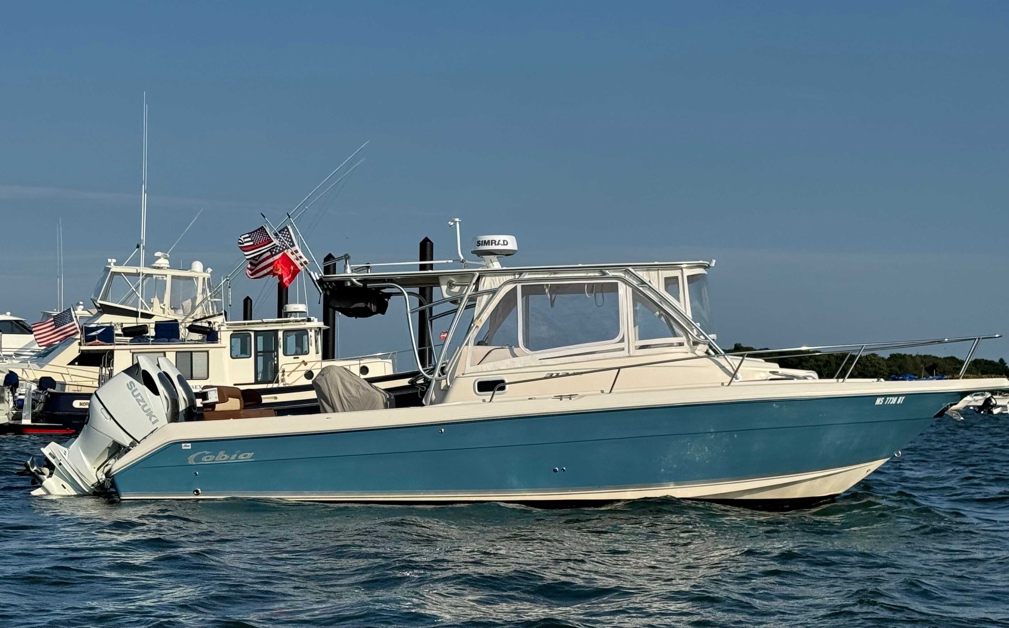 Cobia 312 Sport Cabin