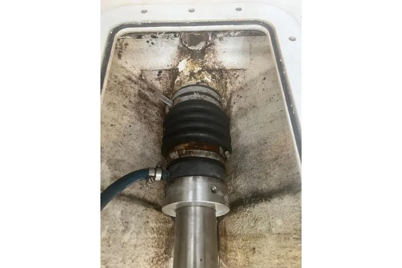 Miss Jennie Yacht Photos Pics Close-up of a 2008 H&H Marine 38 boat's mechanical component.