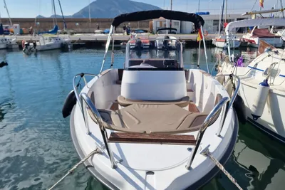 2022 Custom laiva Marion 605