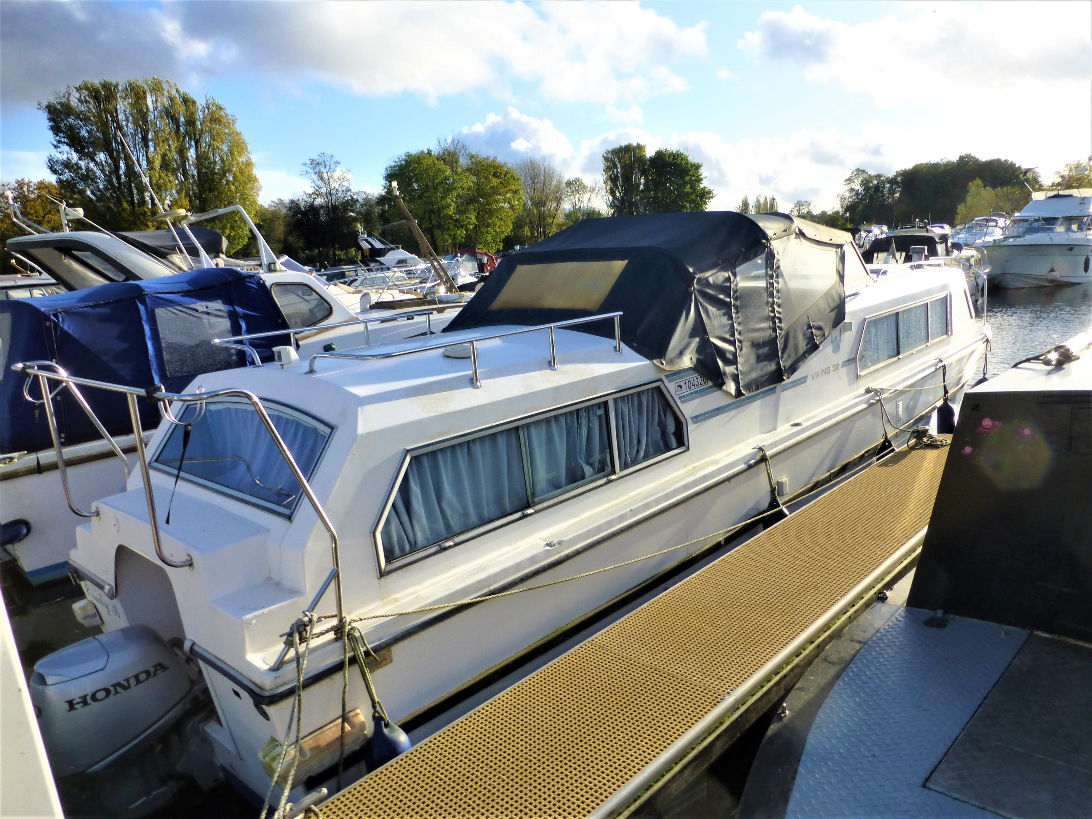 1995 Viking Boats 32 Canal and River Cruiser for sale - YachtWorld