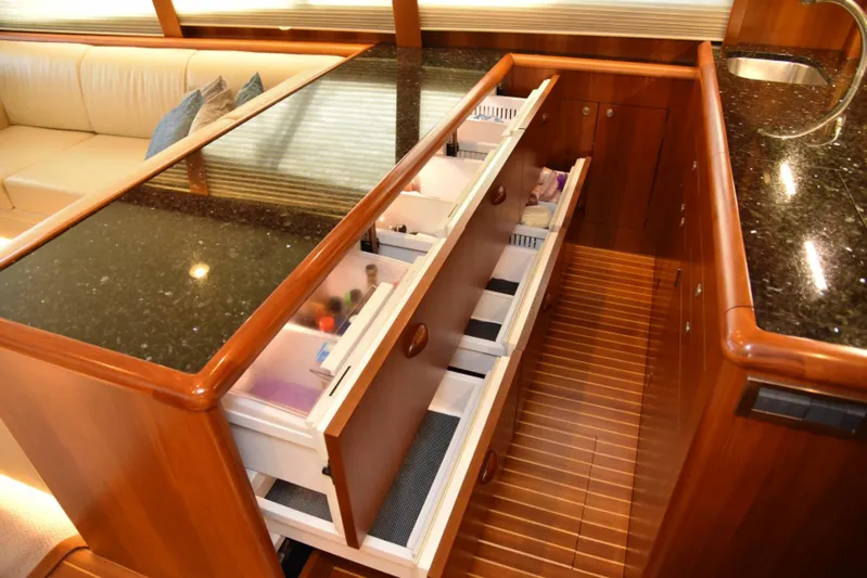 Blue Angel Yacht Photos Pics 2013 Garlington 61 Convertible - Blue Angel