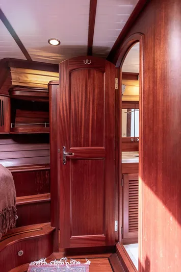 Grace Yacht Photos Pics Luxurious wood interior of 2007 Vicem 54 Classic Flybridge yacht cabin.