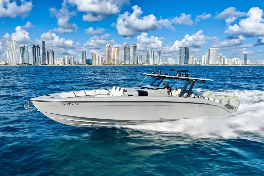 2022 Midnight Express 43 