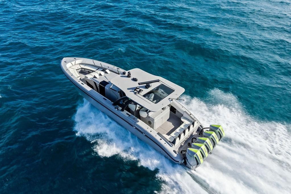 2022 Midnight Express 43 