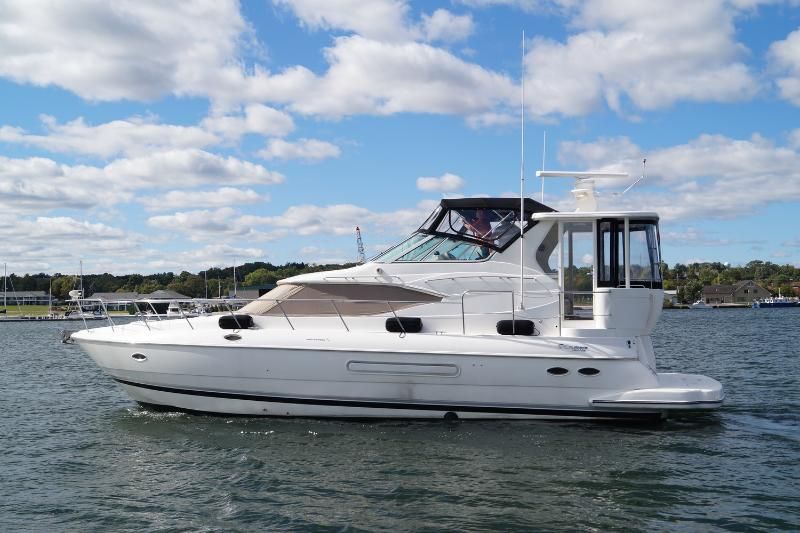 cruisers yachts 4450 specs