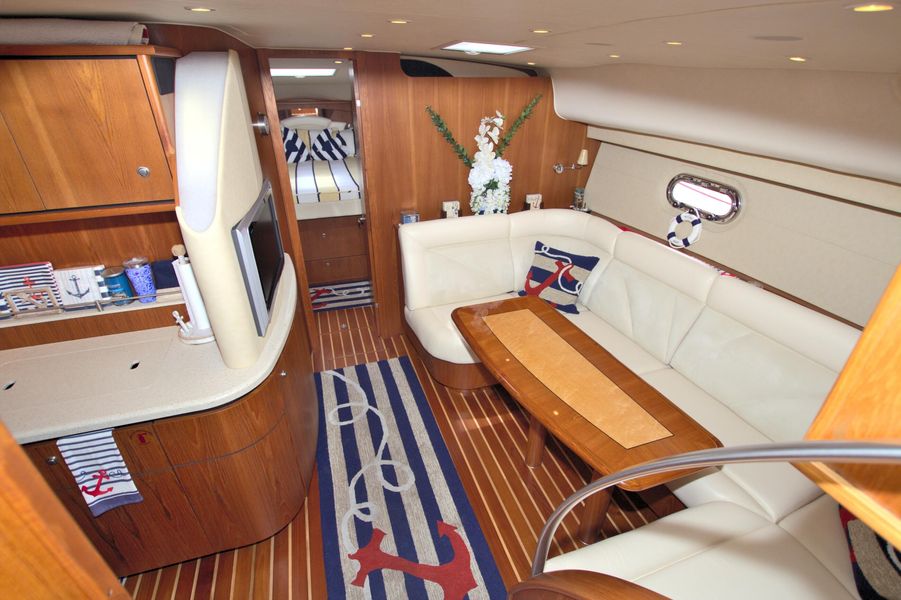2007 Tiara Yachts 4300 Sovran