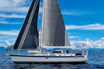 2015 Hallberg-Rassy 55